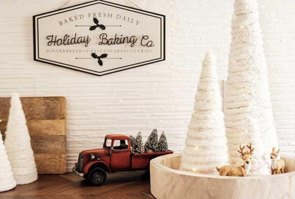 A white Christmas Tree dense with Yarn