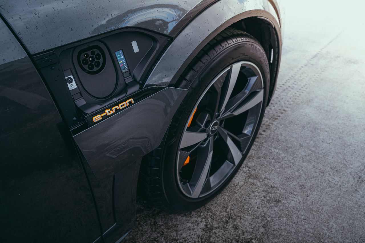 audi q4 e tron lease deals