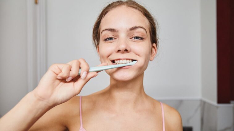 should i brush my teeth before using whitening strips​