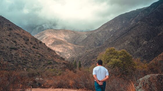 i lift mine eyes to the hills