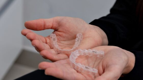 How to clean retainers